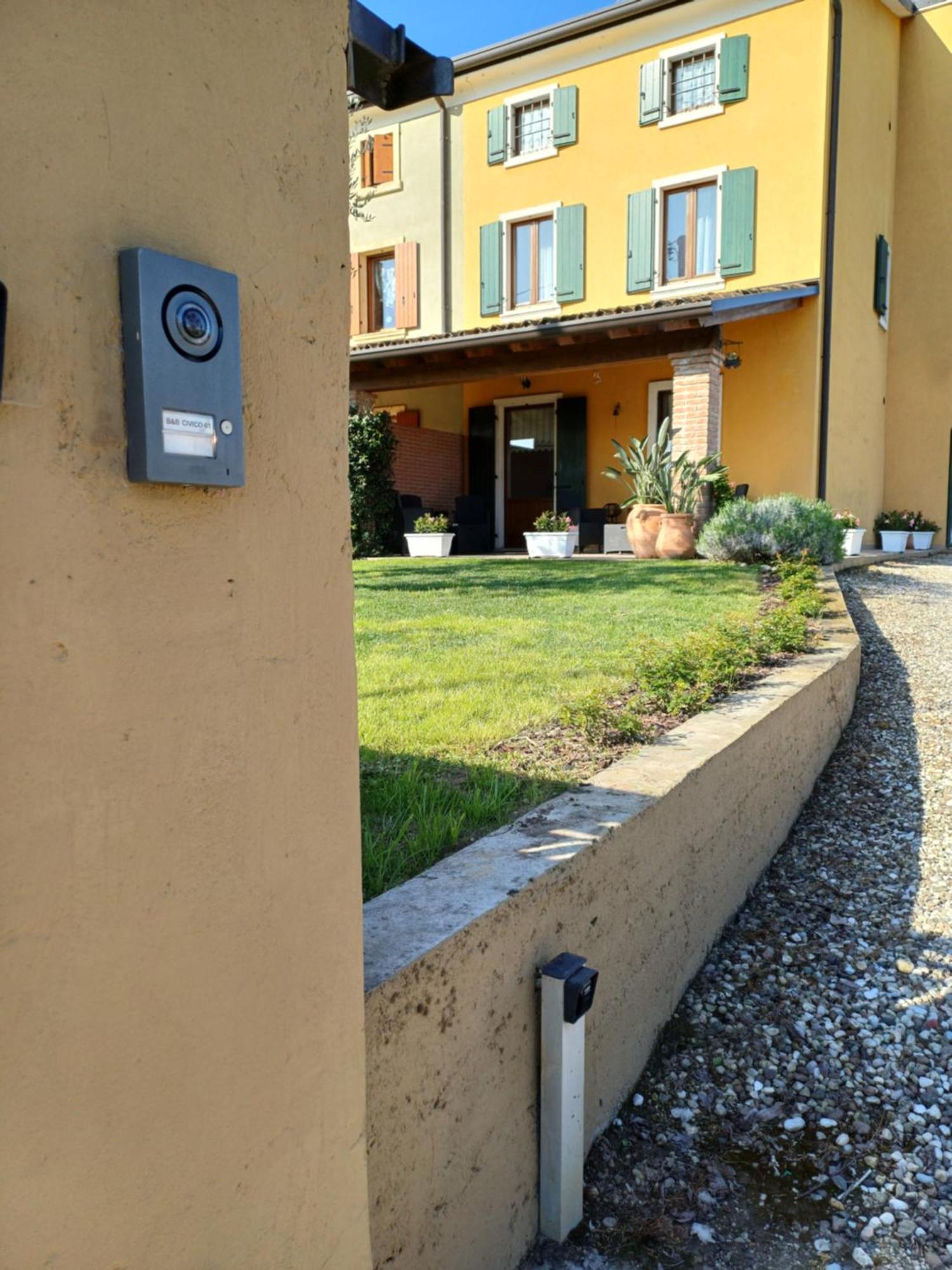 B&B Civico 61 Pastrengo Exterior foto